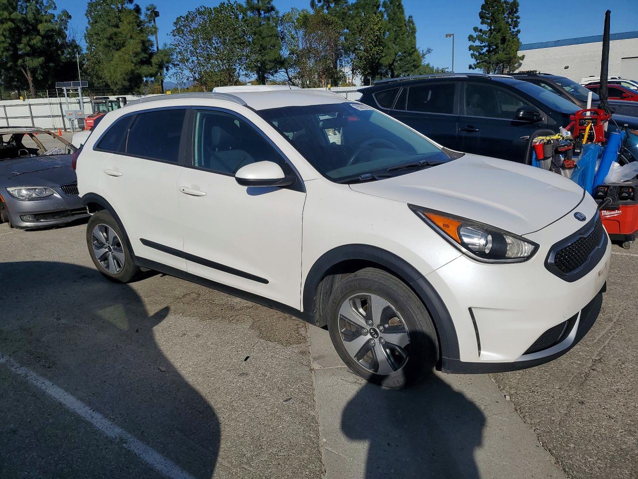 2017 KIA NIRO LX photo 7