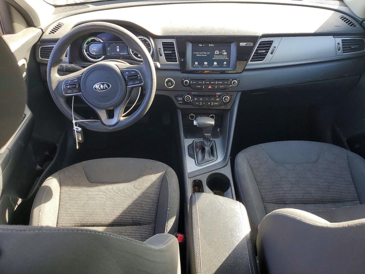 2017 KIA NIRO LX photo 15