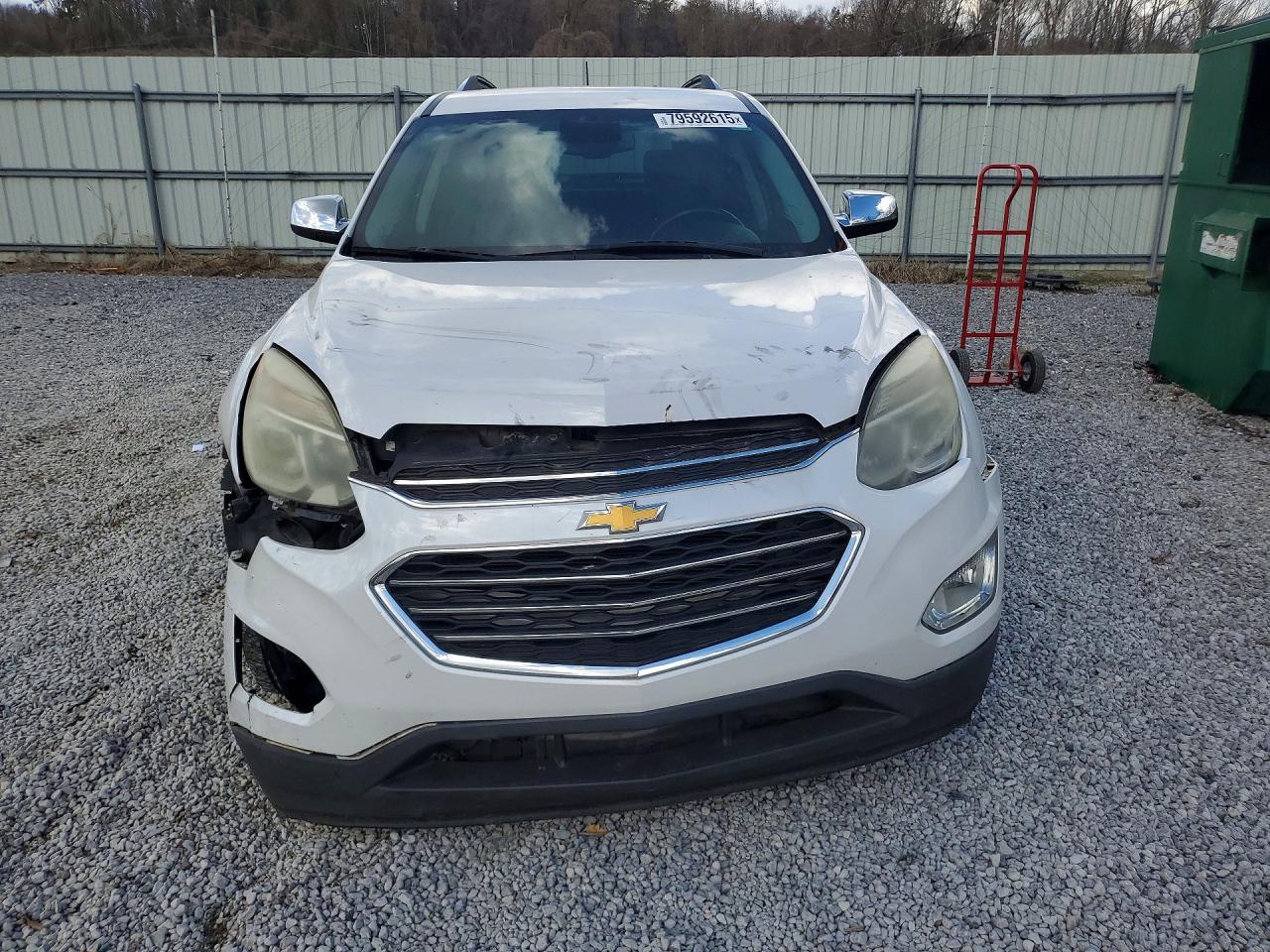 2017 CHEVROLET EQUINOX photo 5
