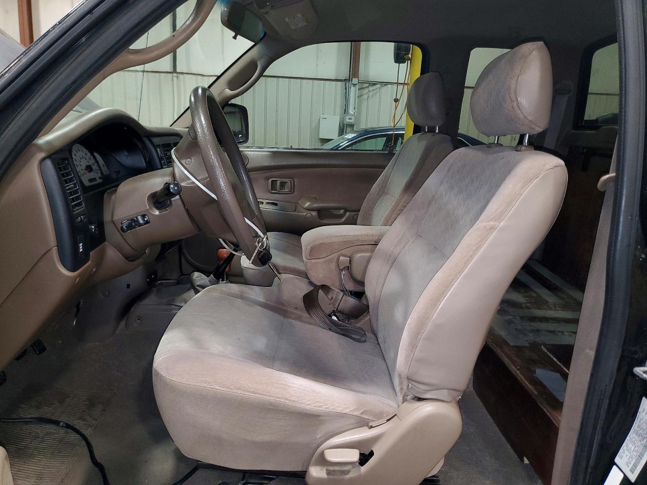 2004 TOYOTA TACOMA V6 photo 7