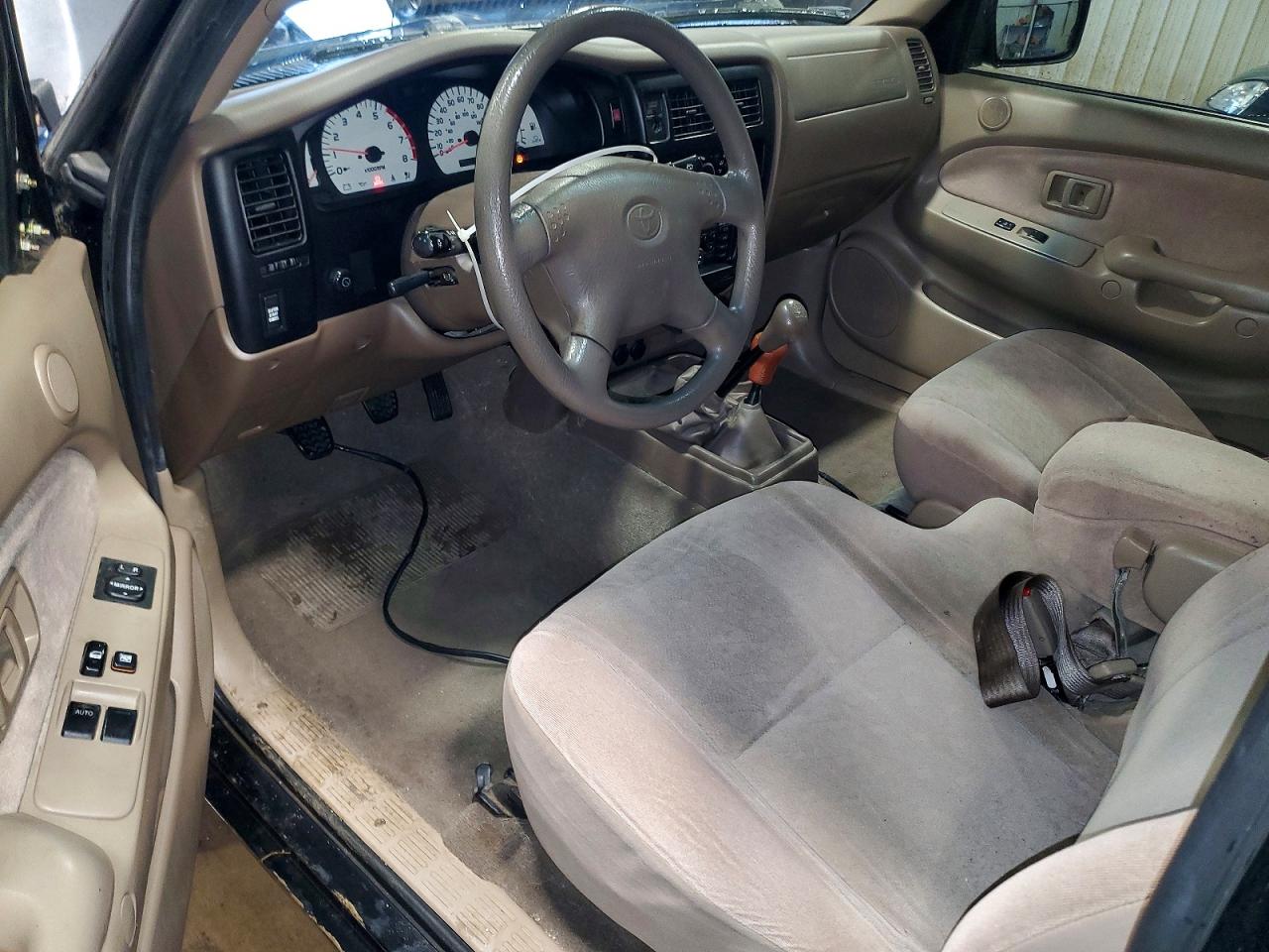 2004 TOYOTA TACOMA V6 photo 8