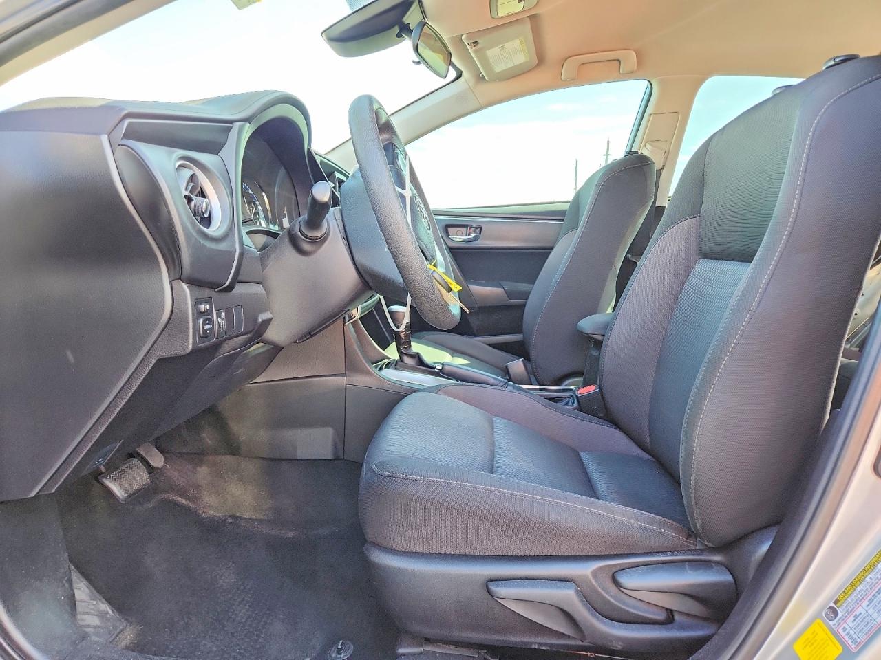 2019 TOYOTA COROLLA LE photo 7