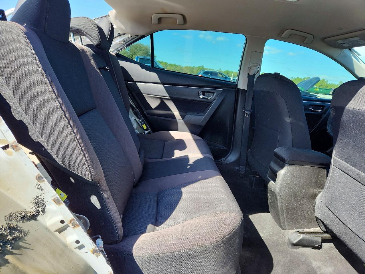 2019 TOYOTA COROLLA LE photo 10