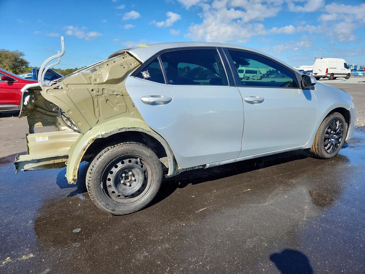 2019 TOYOTA COROLLA LE photo 3