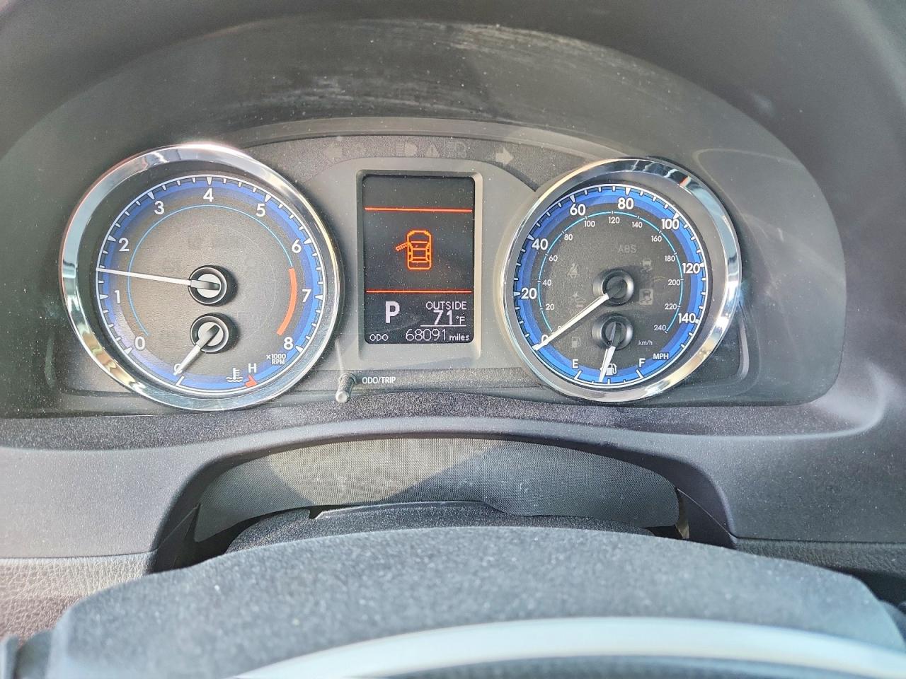 2019 TOYOTA COROLLA LE photo 9