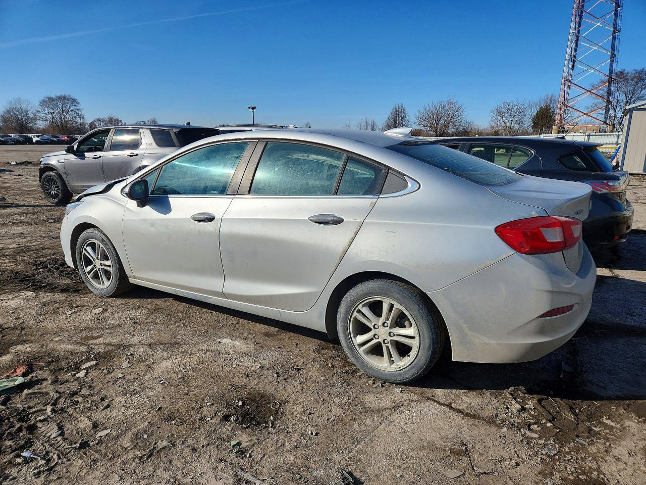2017 CHEVROLET CRUZE LT photo 2