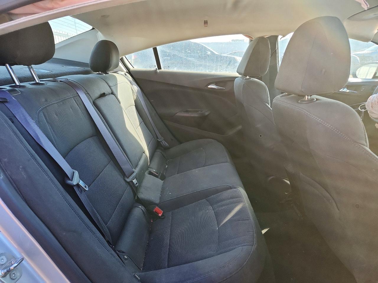 2017 CHEVROLET CRUZE LT photo 10