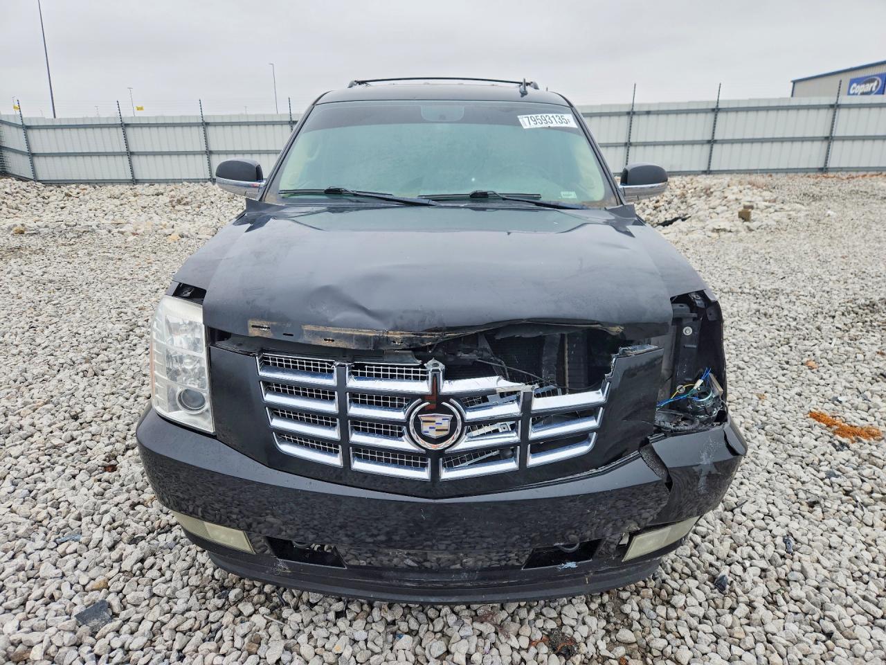 2011 CADILLAC ESCALADE LUXURY photo 9