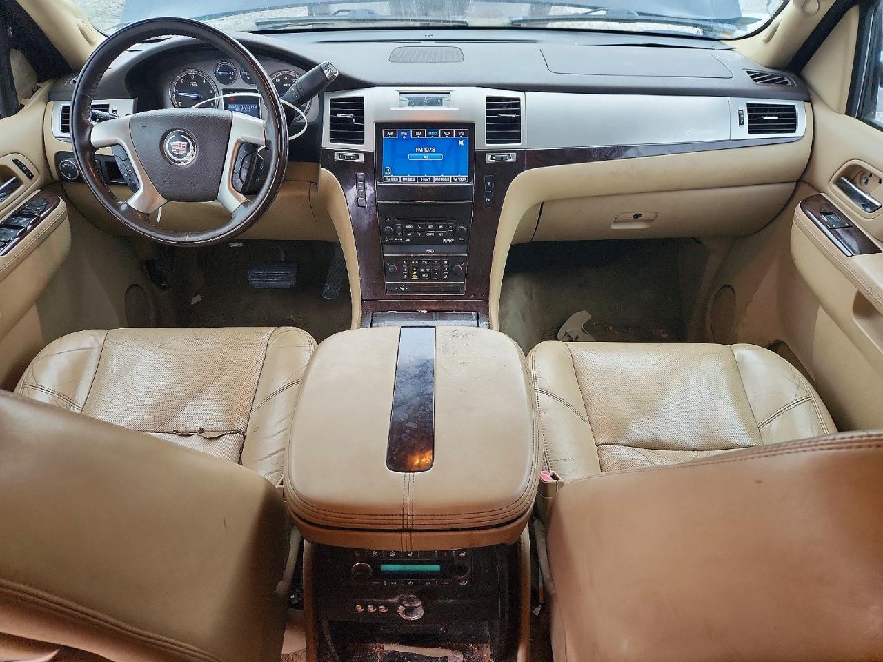 2011 CADILLAC ESCALADE LUXURY photo 15