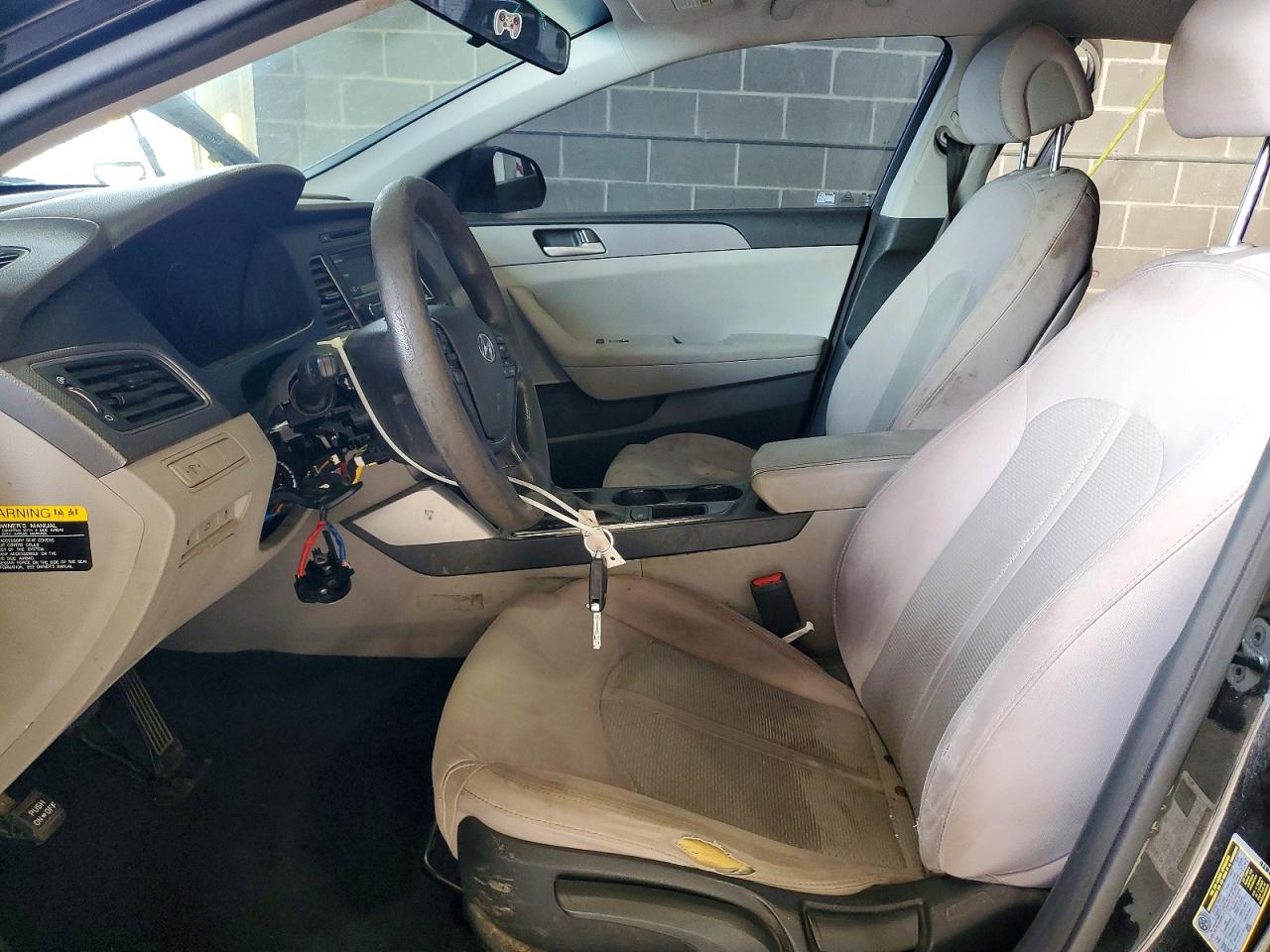 2015 HYUNDAI SONATA SE photo 13