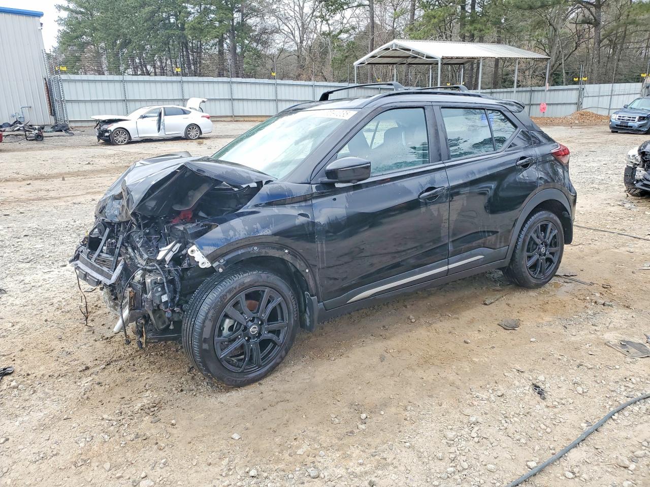 2021 NISSAN KICKS