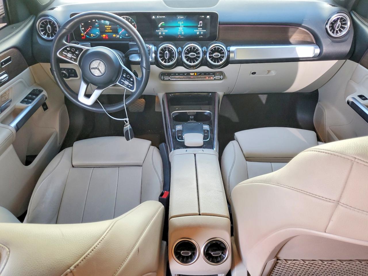 2020 MERCEDES-BENZ GLB 250 photo 15
