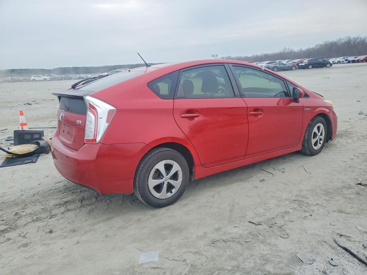 2013 TOYOTA PRIUS TWO photo 3