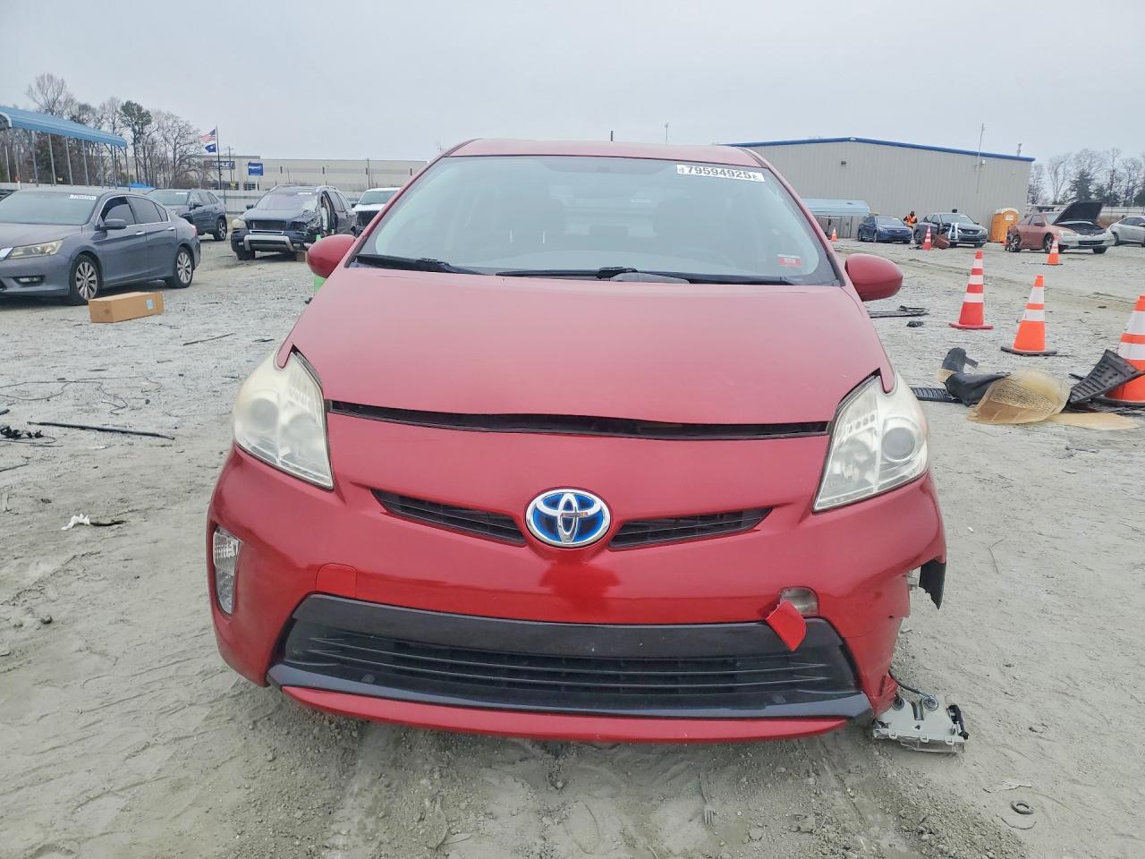 2013 TOYOTA PRIUS TWO photo 5