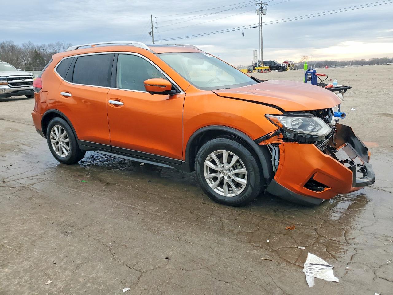 2017 NISSAN ROGUE SV photo 4