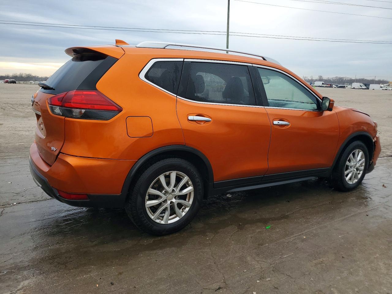 2017 NISSAN ROGUE SV photo 3