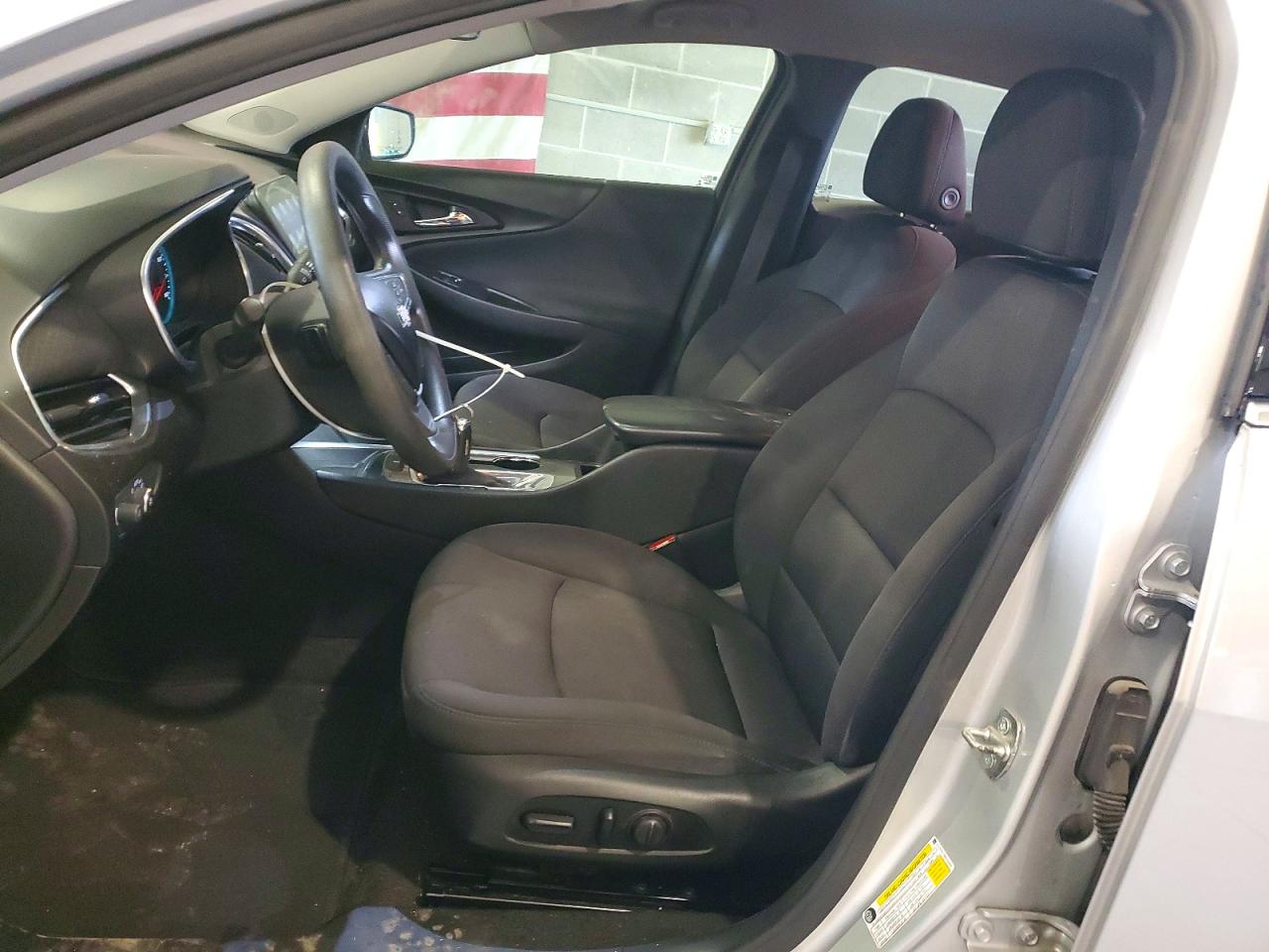 2021 CHEVROLET MALIBU LT photo 19