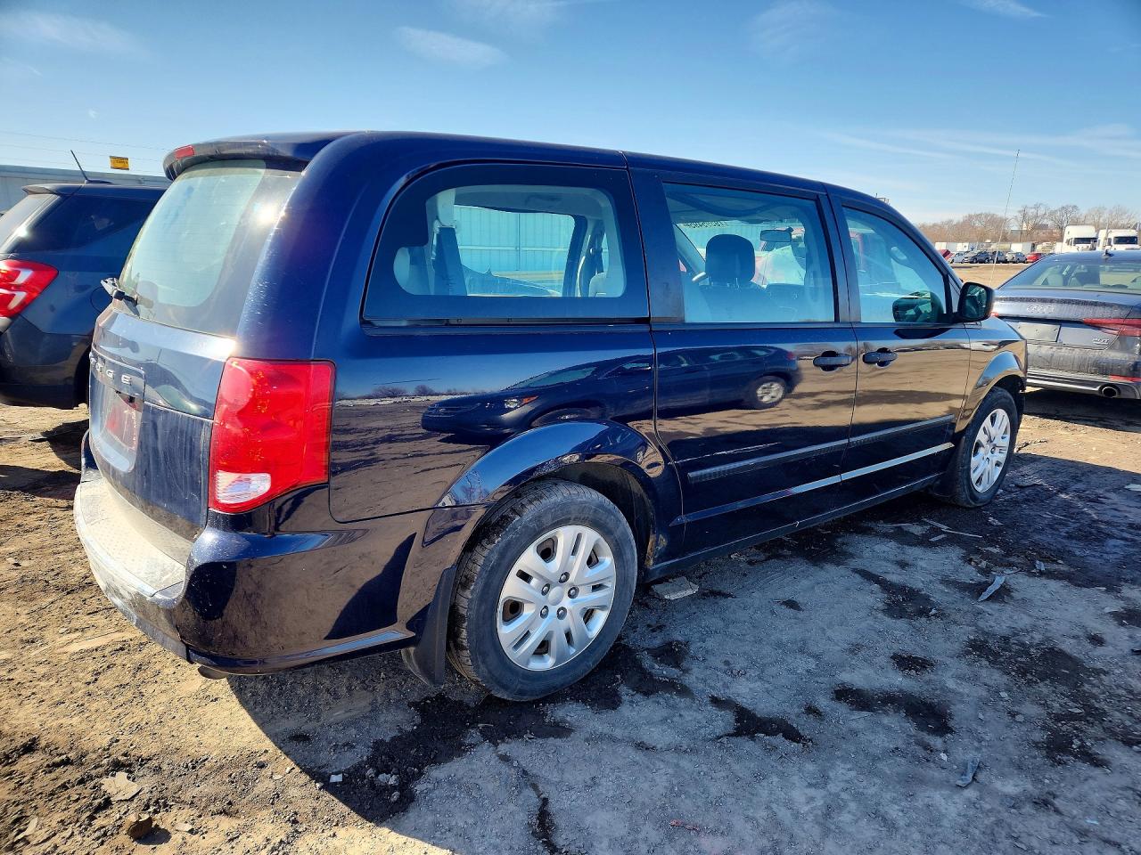 2015 DODGE GRAND CARAVAN SE photo 3