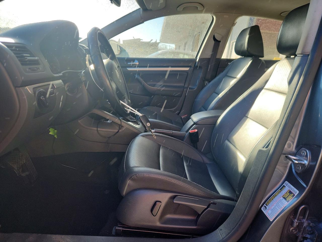 2009 VOLKSWAGEN JETTA photo 13