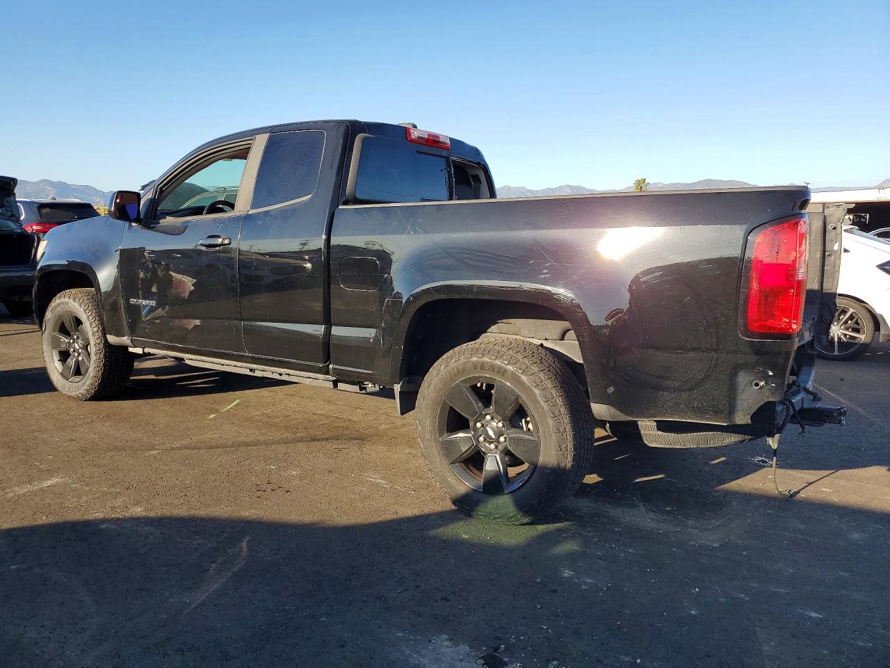 2018 CHEVROLET COLORADO LT photo 4