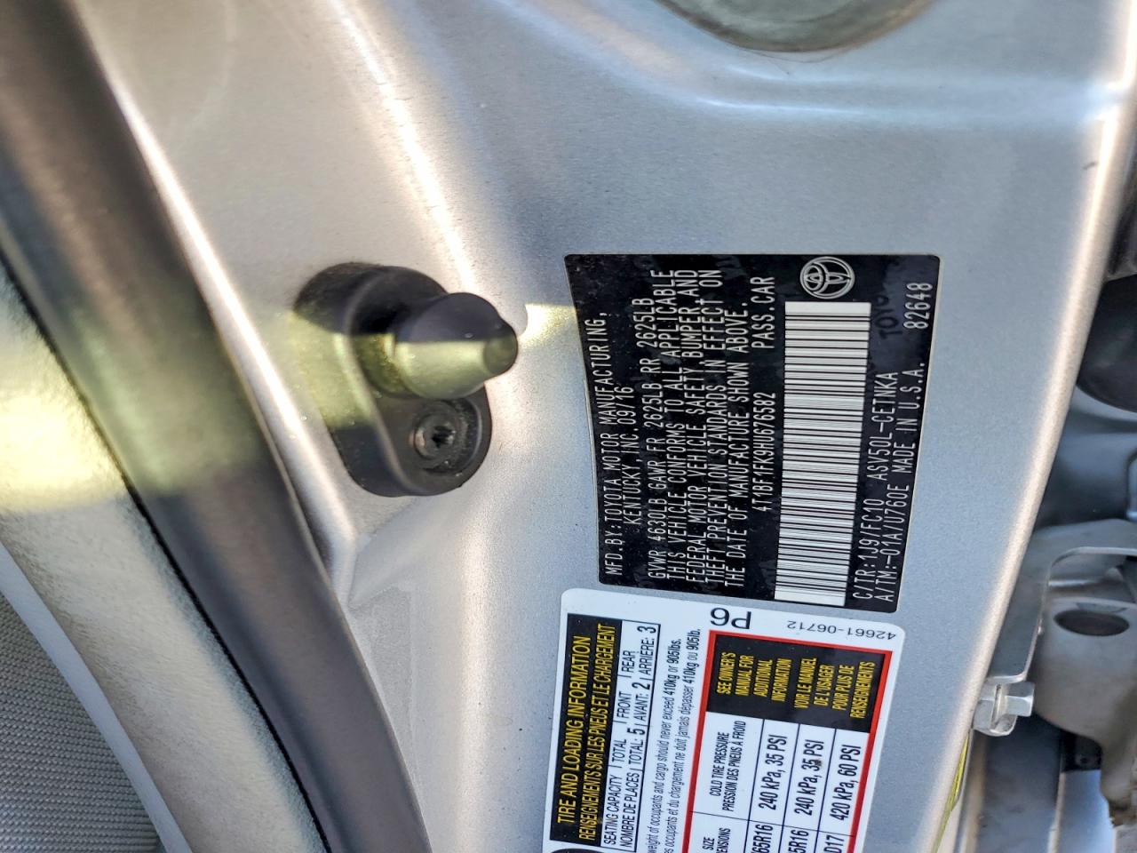 2017 TOYOTA CAMRY LE photo 23