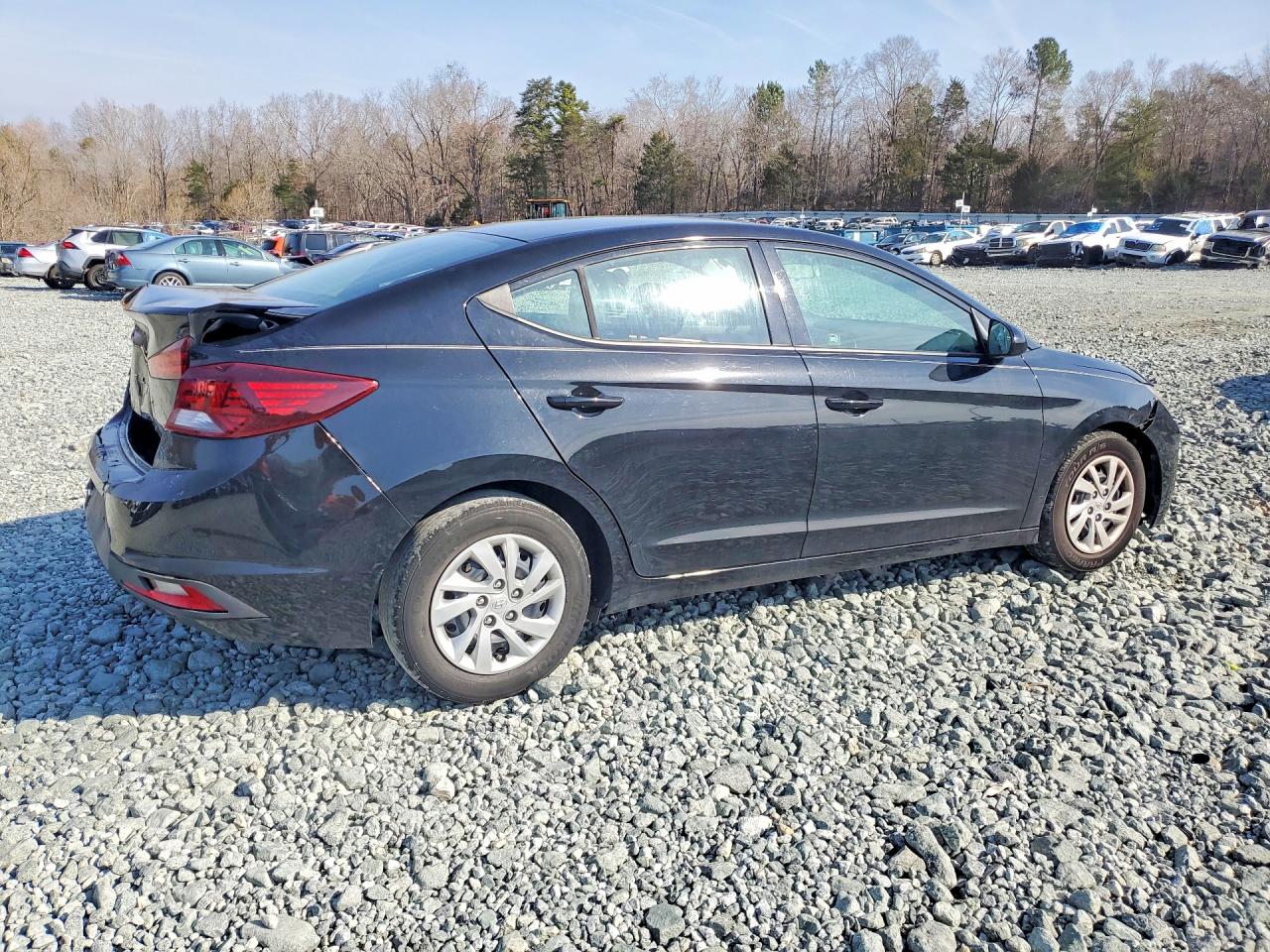 2019 HYUNDAI ELANTRA SE photo 3