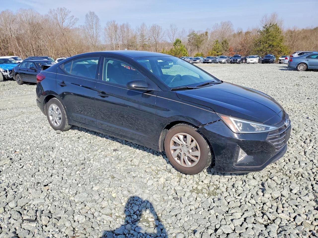 2019 HYUNDAI ELANTRA SE photo 4