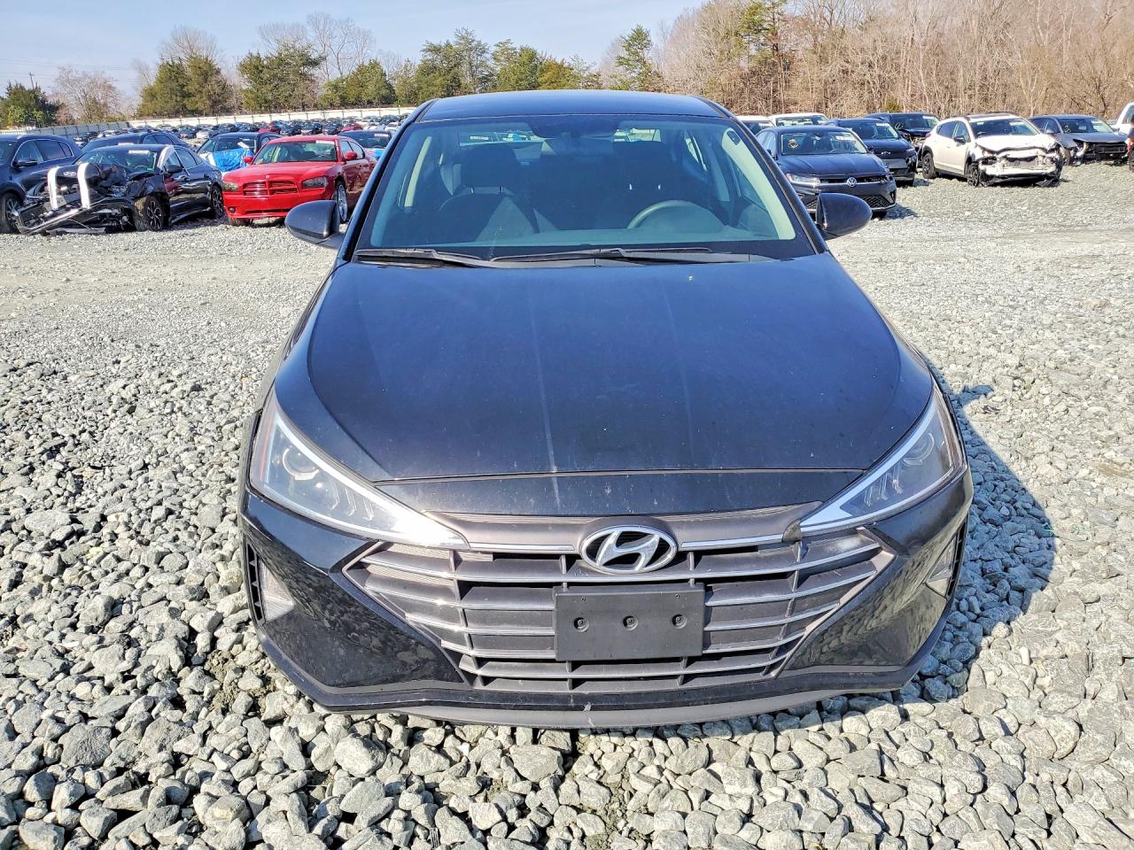 2019 HYUNDAI ELANTRA SE photo 5