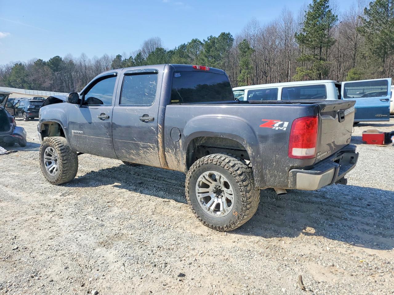2010 GMC SIERRA K1500 SLE photo 4