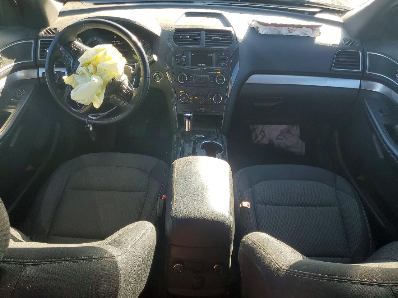 2017 FORD EXPLORER photo 22