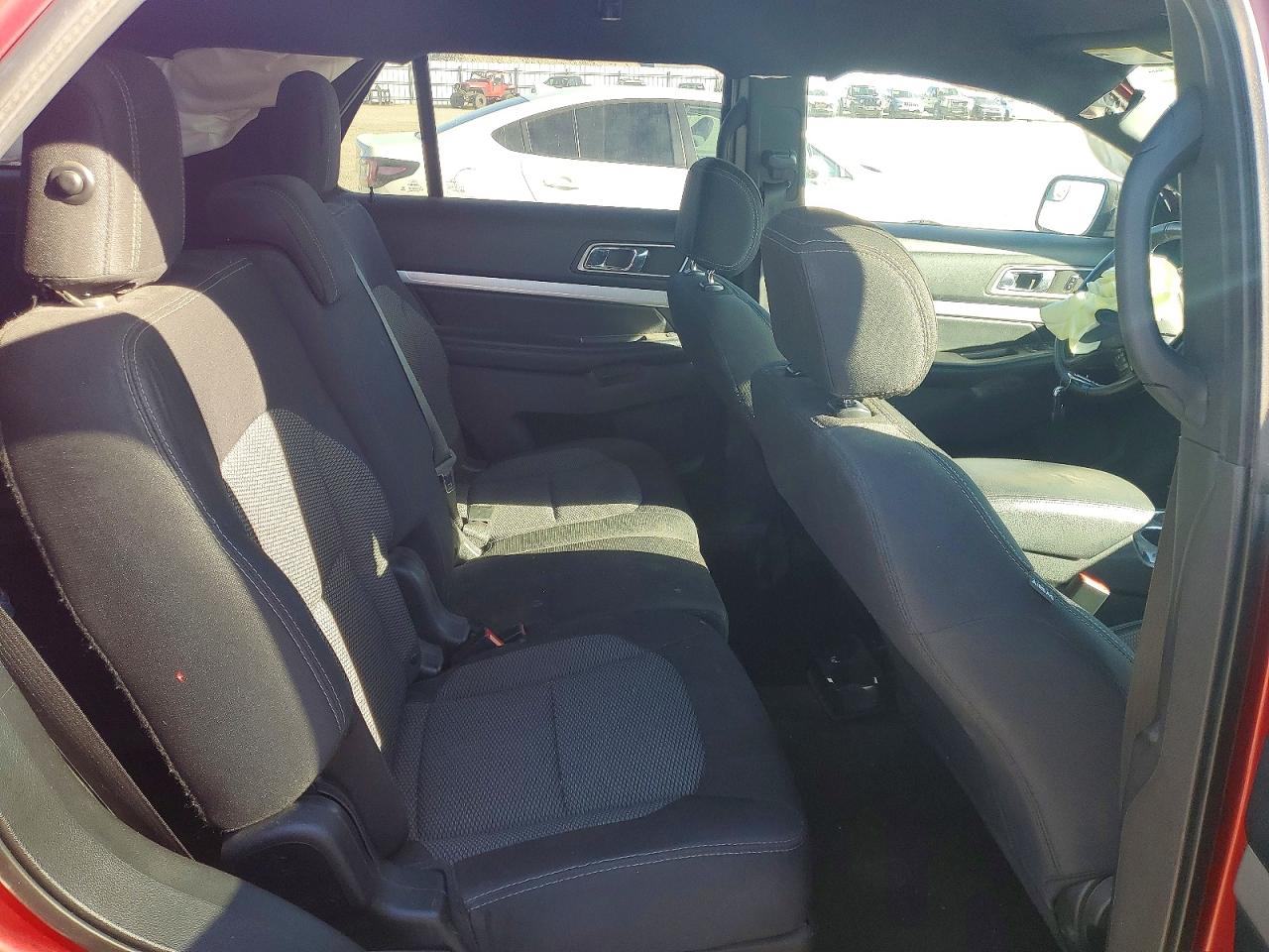 2017 FORD EXPLORER photo 28