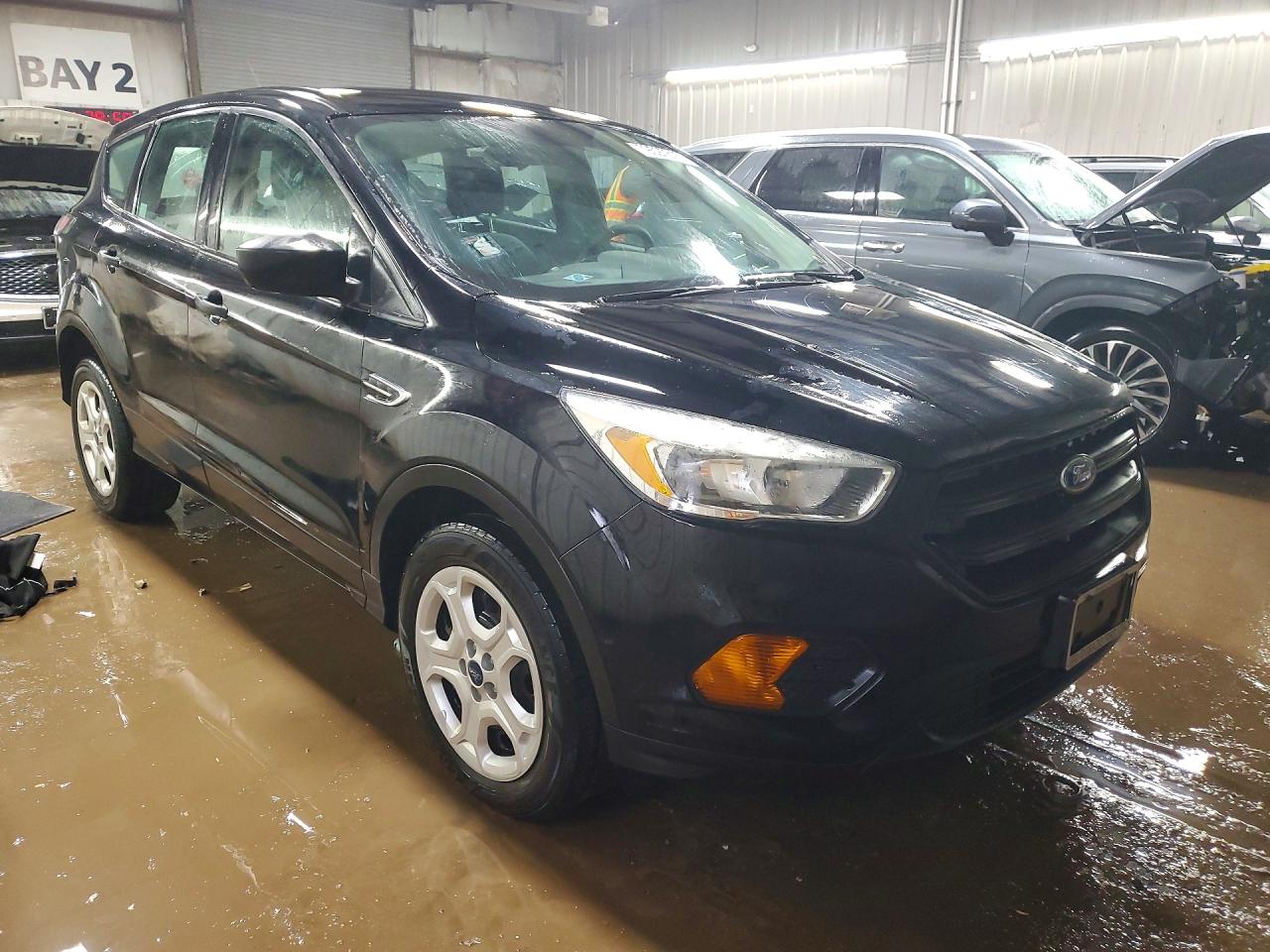 2017 FORD ESCAPE S photo 4