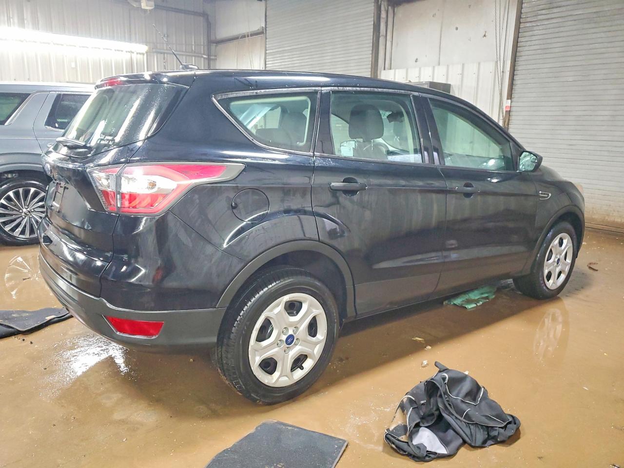 2017 FORD ESCAPE S photo 3