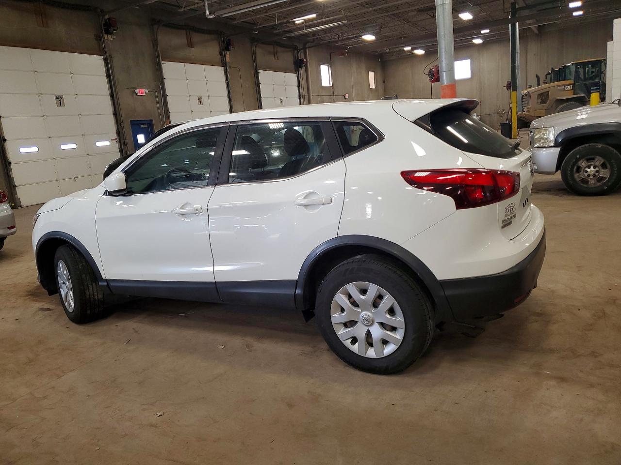 2019 NISSAN ROGUE SPORT S photo 2
