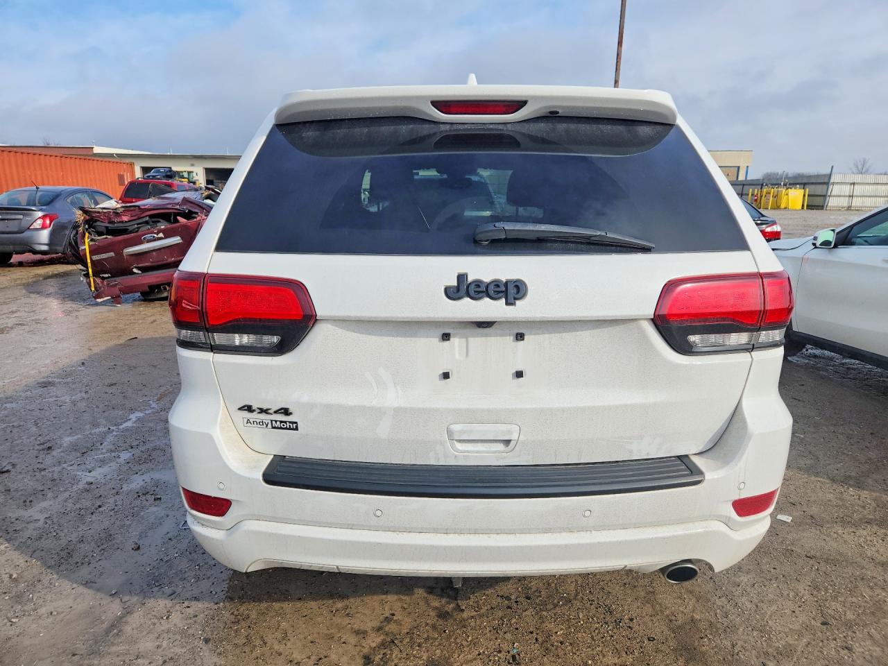 2022 JEEP GRAND CHEROKEE LAREDO E photo 11