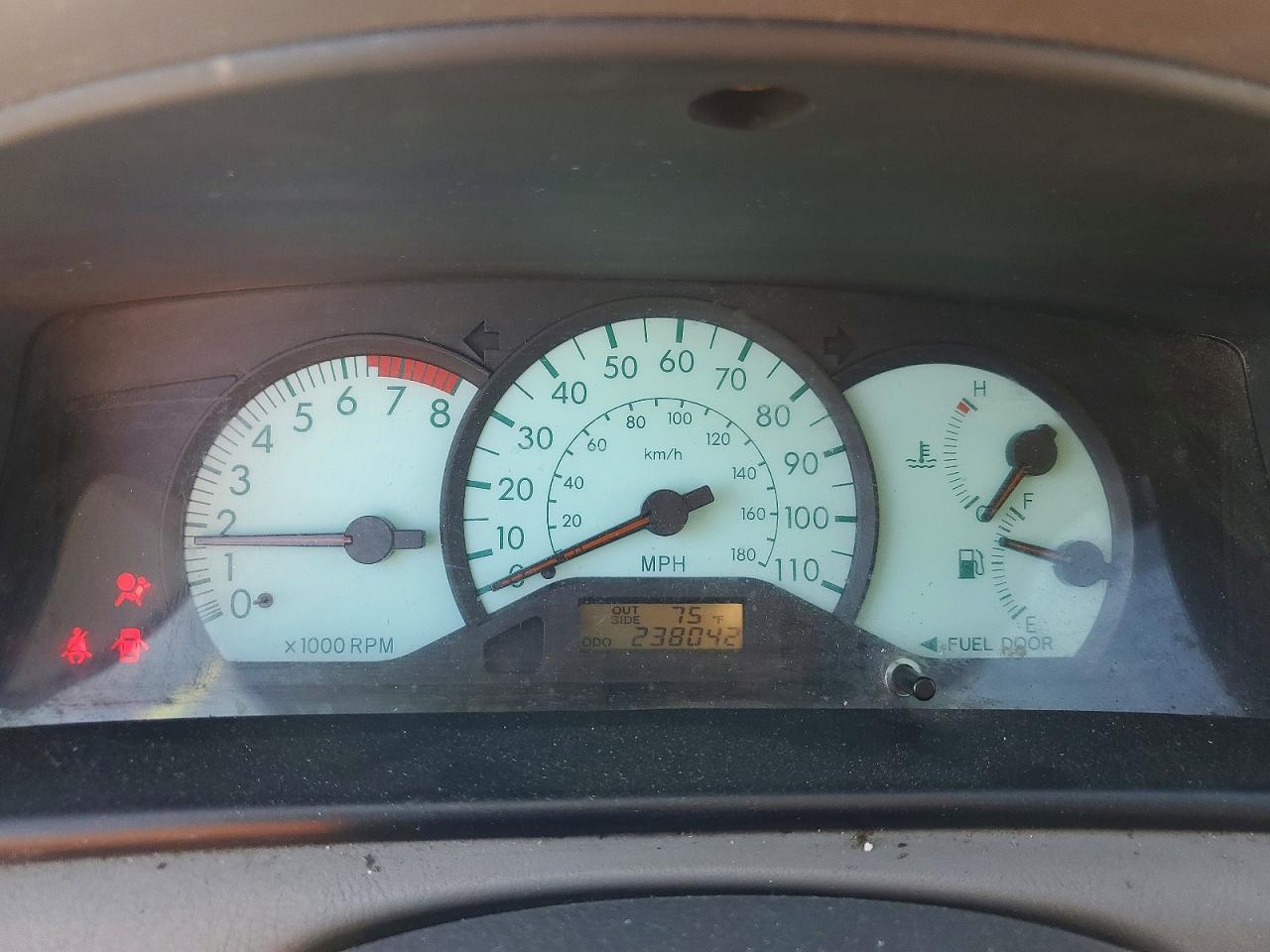 2003 TOYOTA COROLLA LE photo 9