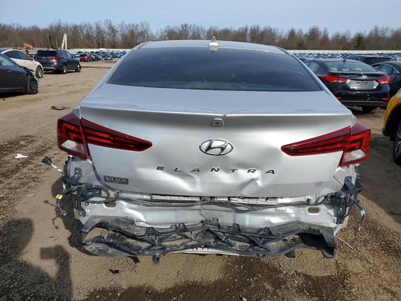 2019 HYUNDAI ELANTRA SEL photo 6