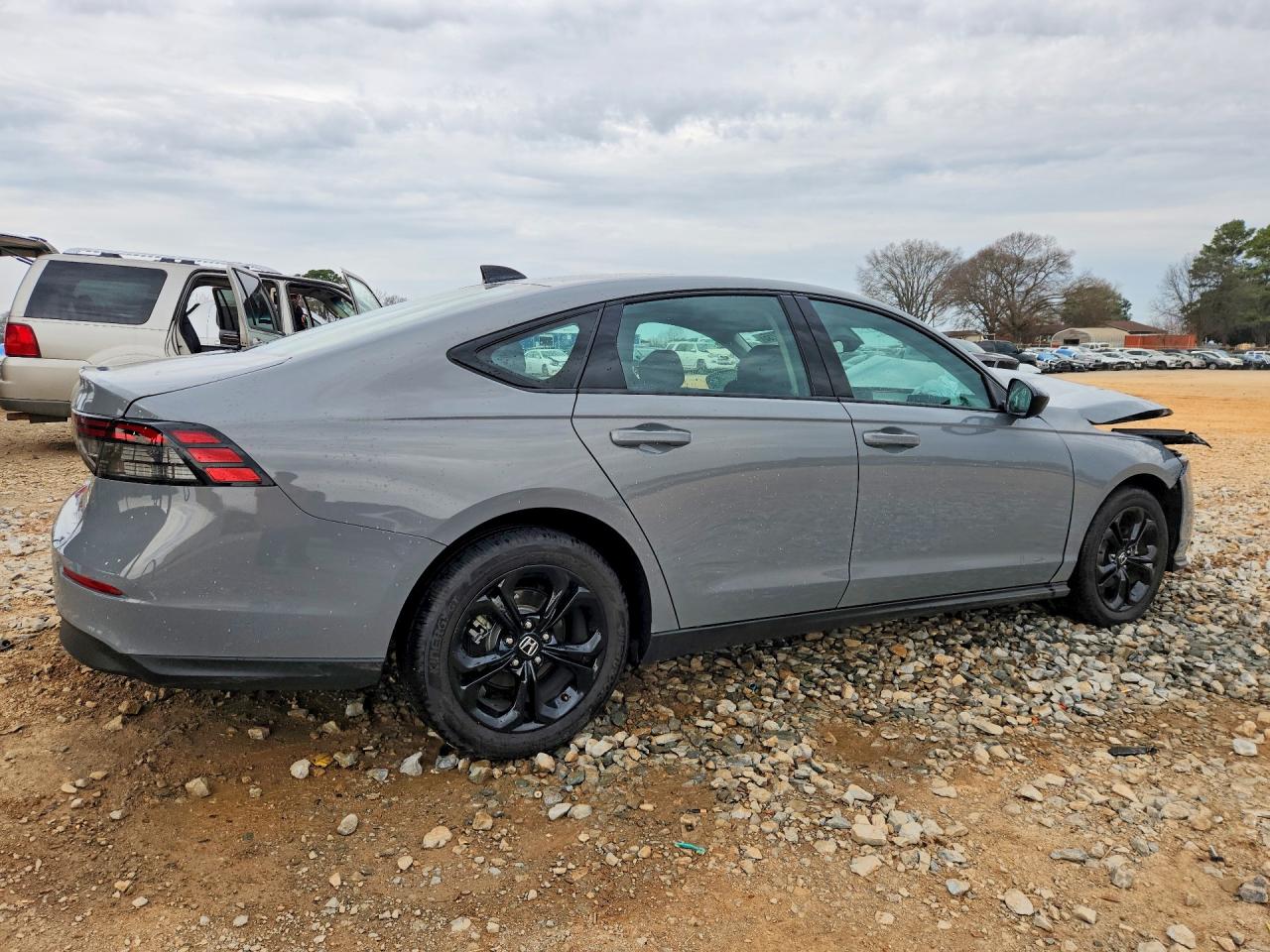 2025 HONDA ACCORD SE photo 7