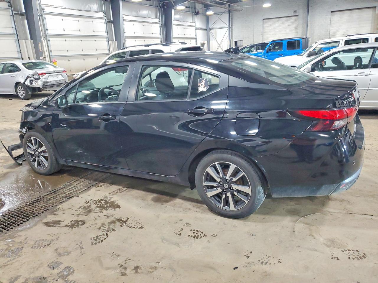 2021 NISSAN VERSA SV photo 3