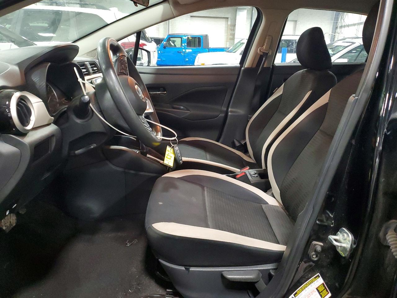 2021 NISSAN VERSA SV photo 13
