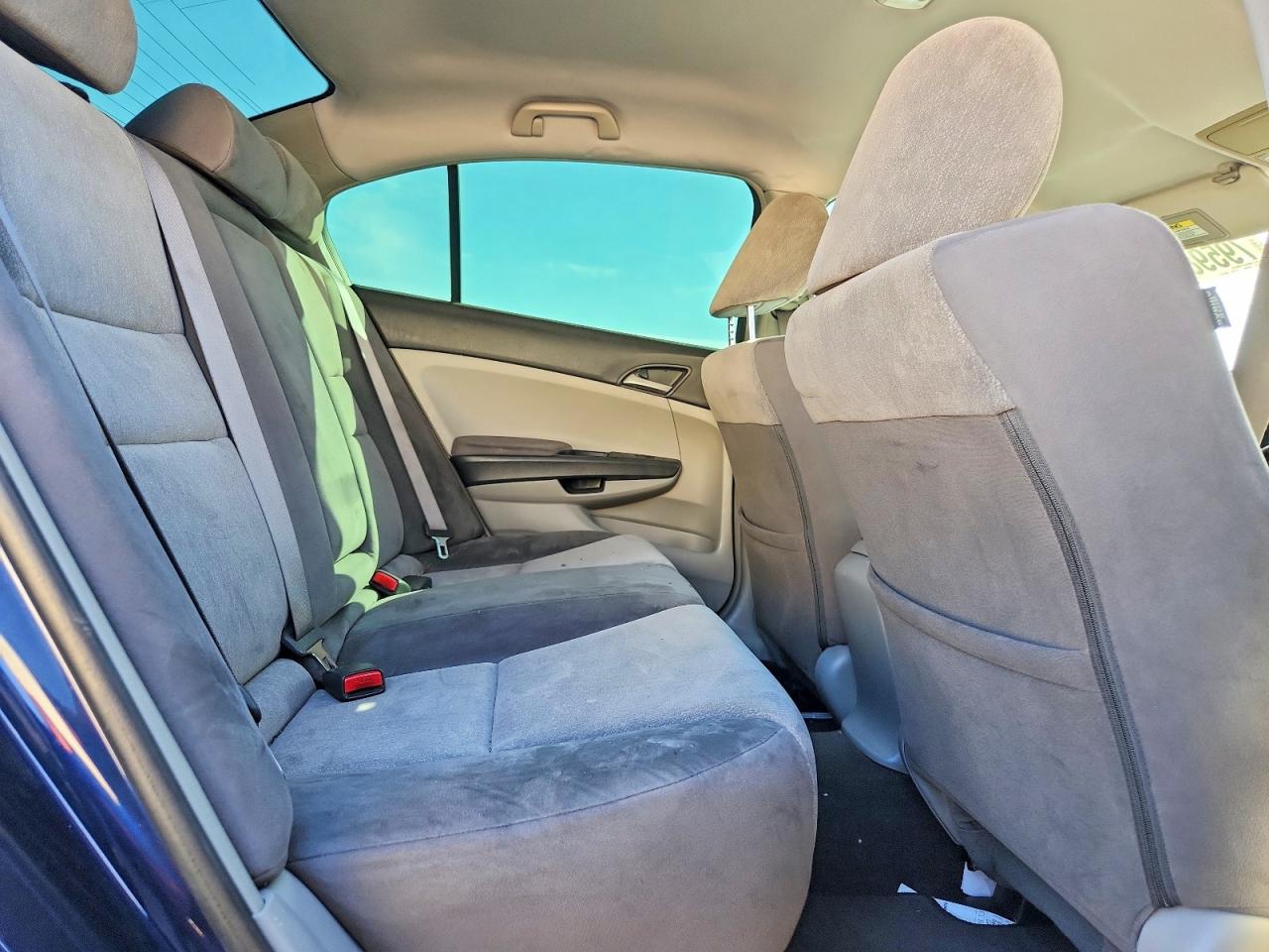 2008 HONDA ACCORD LX photo 19