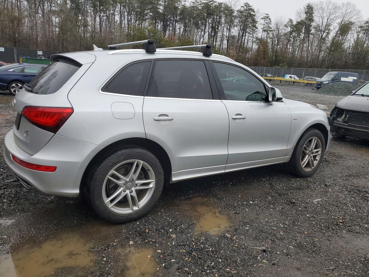2013 AUDI Q5 PREMIUM PLUS photo 3