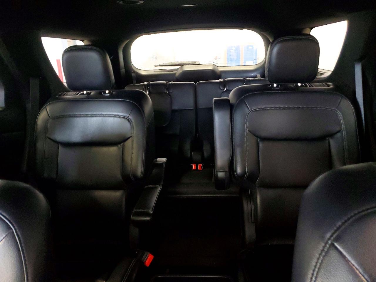 2020 FORD EXPLORER XLT photo 19