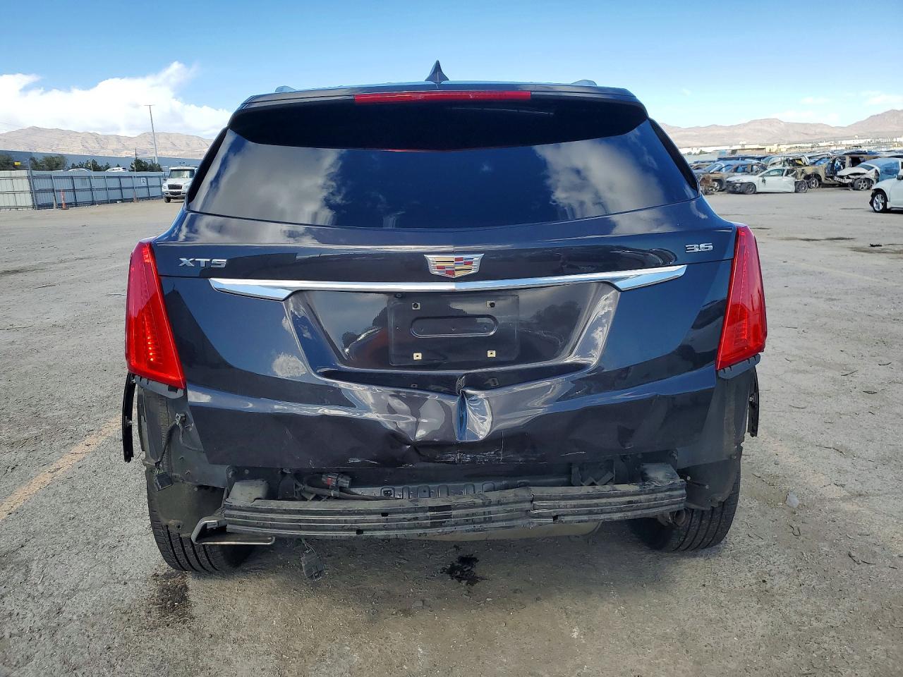 2018 CADILLAC XT5 LUXURY photo 16