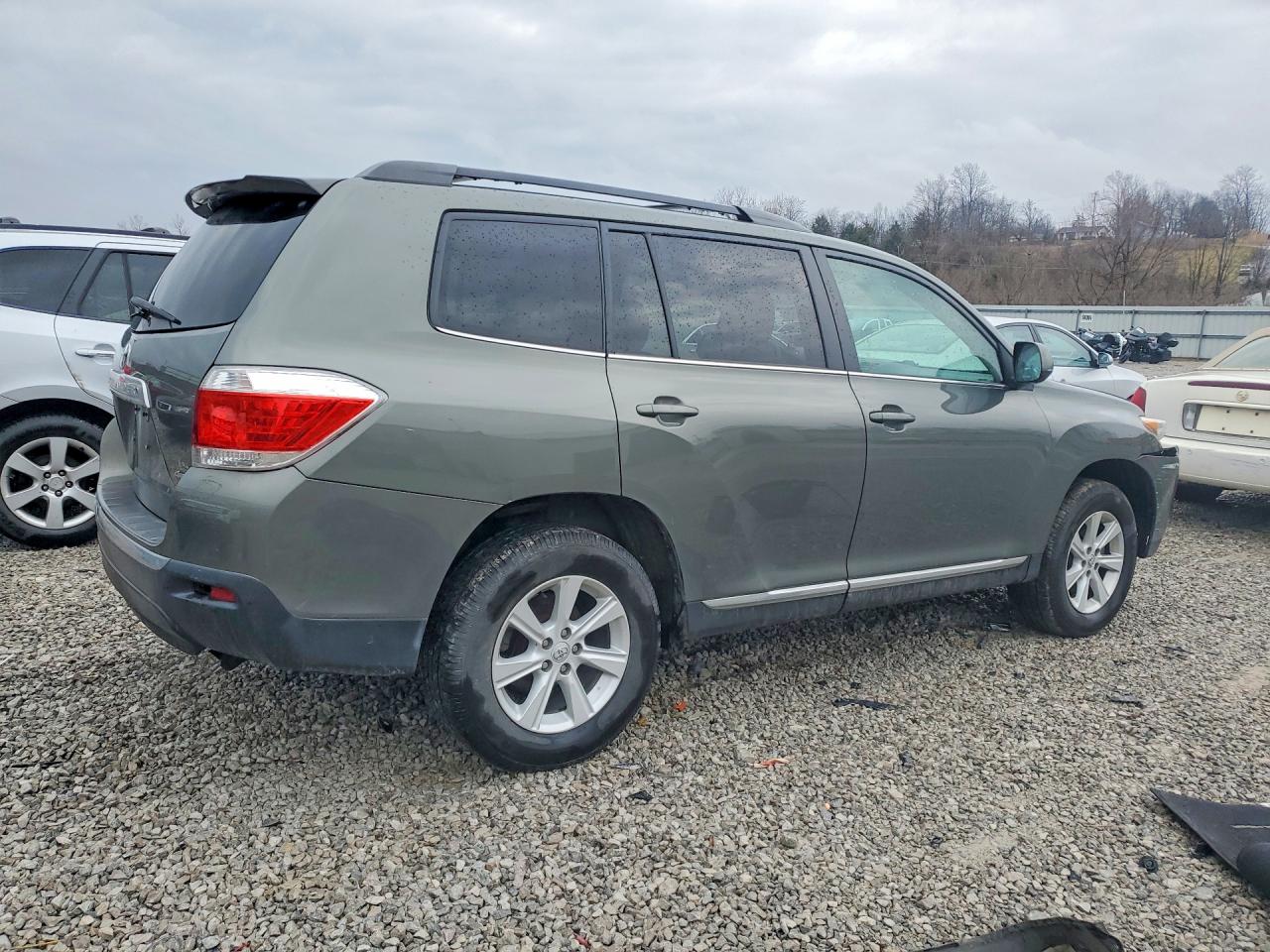 2012 TOYOTA HIGHLANDER SE photo 5