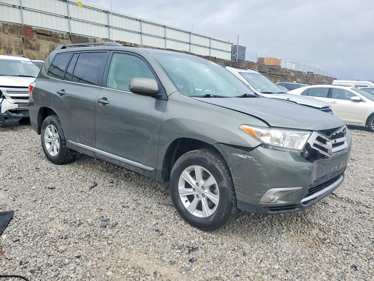 2012 TOYOTA HIGHLANDER SE photo 7
