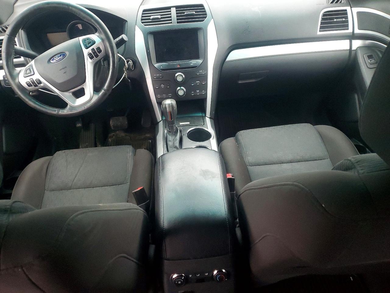 2011 FORD EXPLORER XLT photo 8