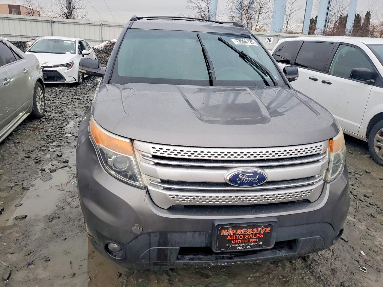 2011 FORD EXPLORER XLT photo 5