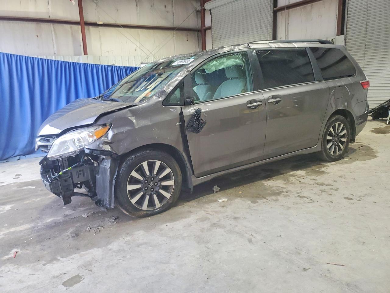 2020 TOYOTA SIENNA