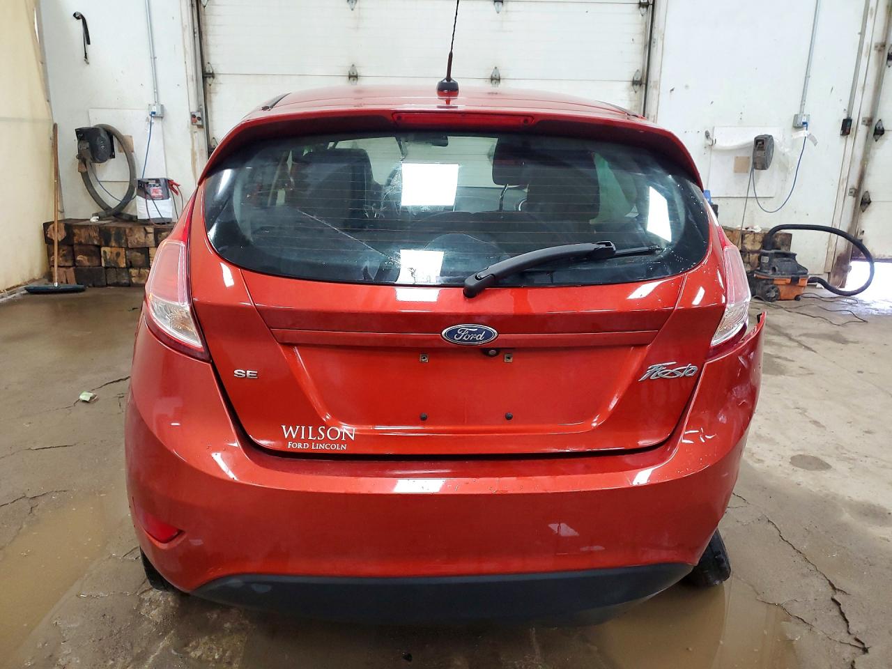 2018 FORD FIESTA SE photo 6